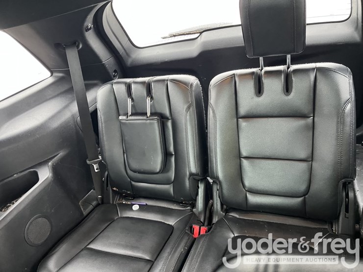 ford-explorer-xlt-image-25