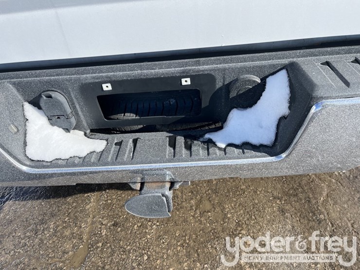 2015-chevrolet-silverado-1500-image-29