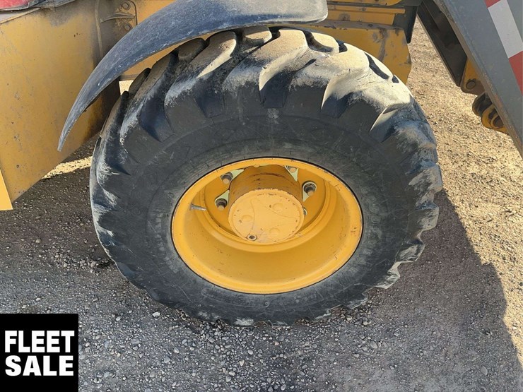 2013-deere-410k-image-13