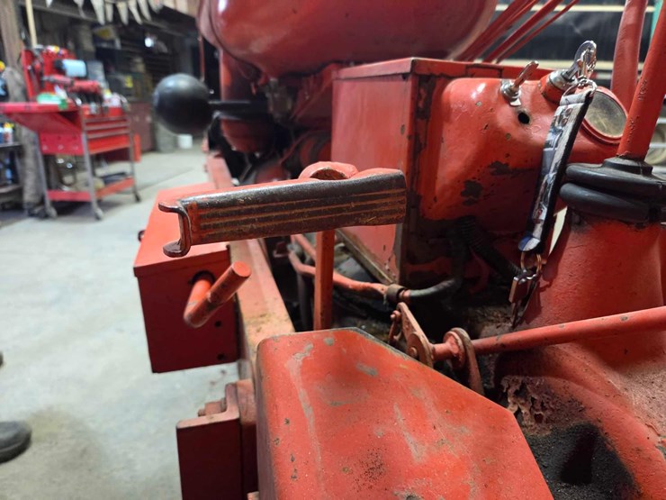 1952-allis-chalmers-wd-tractor-image-4