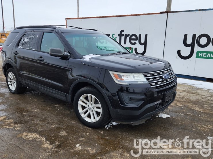2016-ford-explorer-image-8