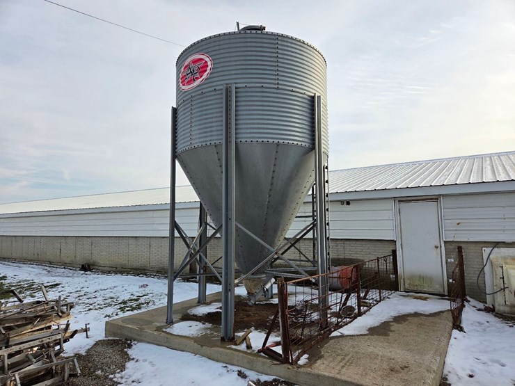 9-ton-ap-feed-bin-image-2