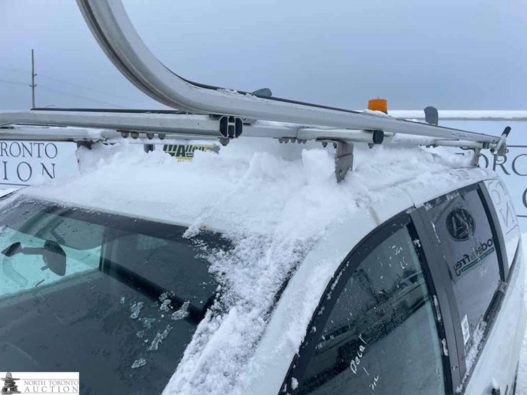 2015-ram-tradesman-image-21