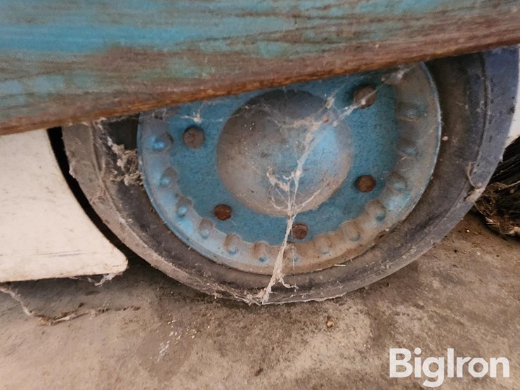 tennant-42hd-power-sweeper-image-12