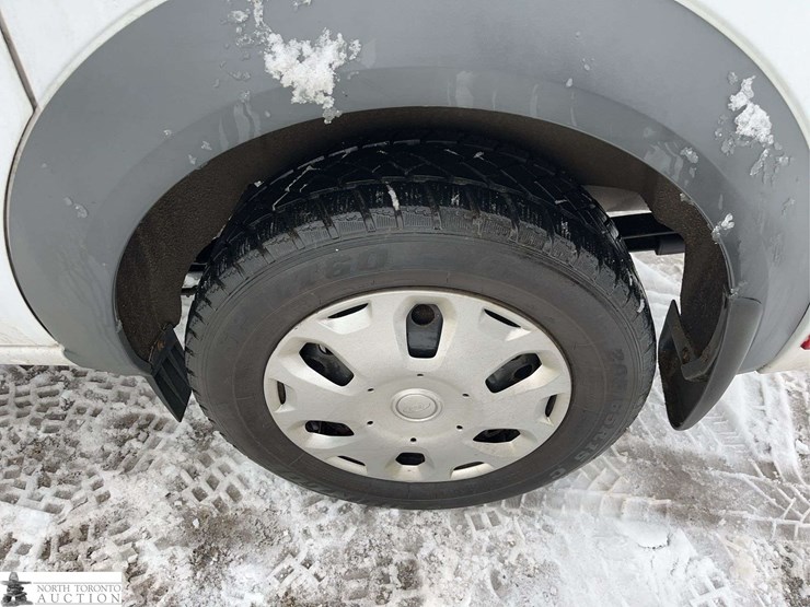 2011-ford-transit-connect-image-22