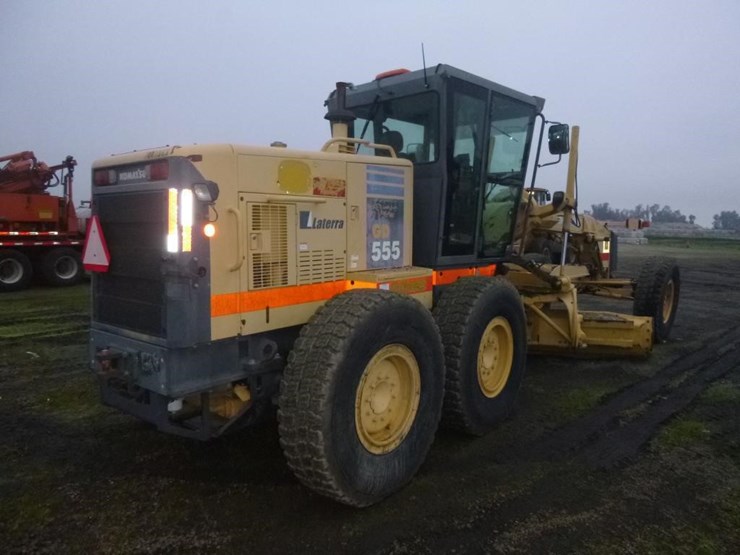 2006-komatsu-gd555-3c-image-3