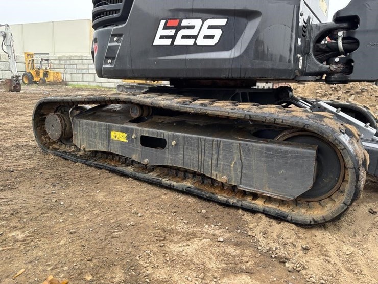 2021-bobcat-e26-image-24