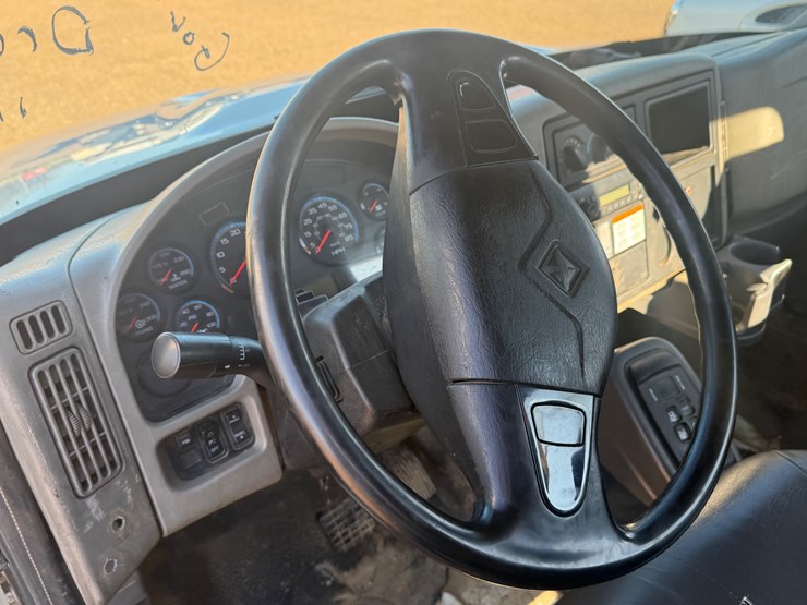 2012-international-durastar-4400-image-38