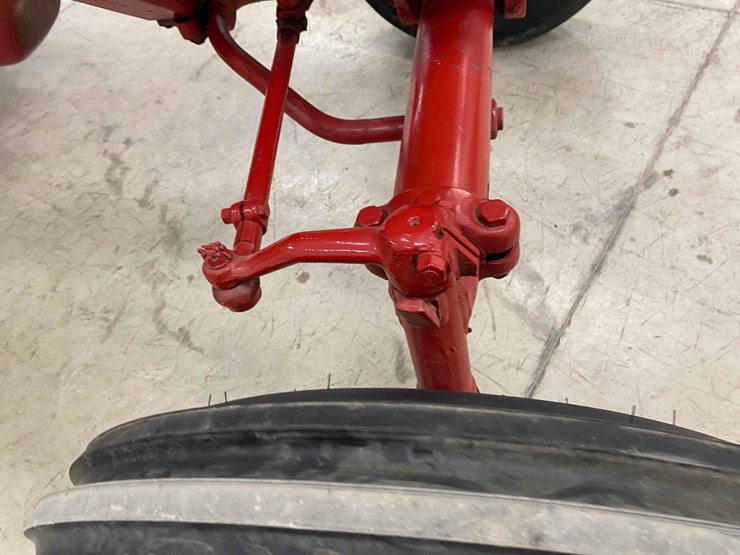 farmall-1206-open-station-restored-image-12