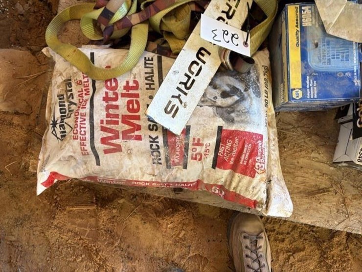 stop/slow-sign.-air-hoses,-headlights-etc-image-6