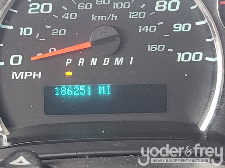 2011-gmc-savana-g2500-image-23