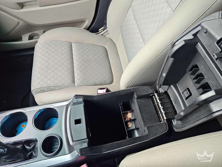 2012-ford-explorer-image-23