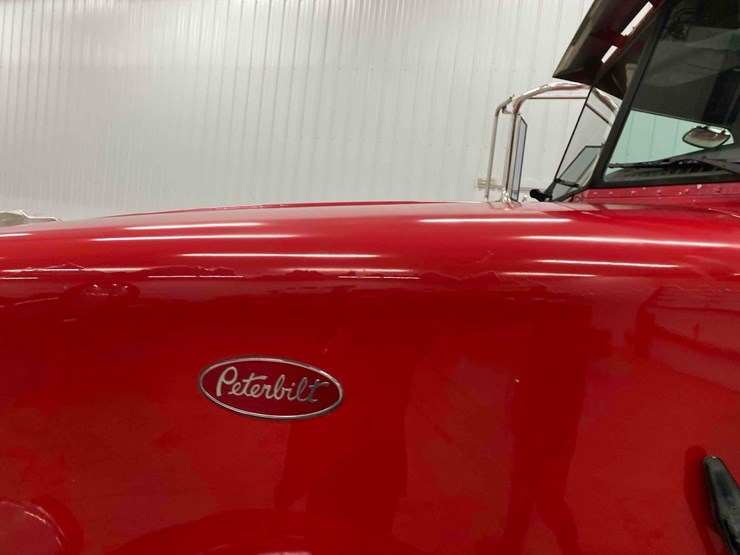 2014-peterbilt-365-image-54