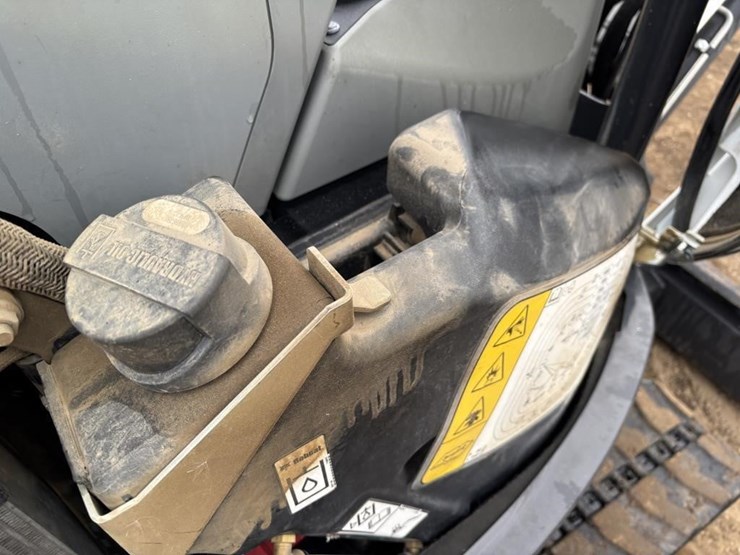 2021-bobcat-e26-image-44