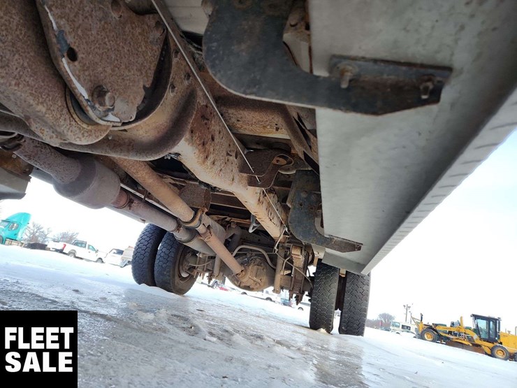 2006-ford-f550-image-24