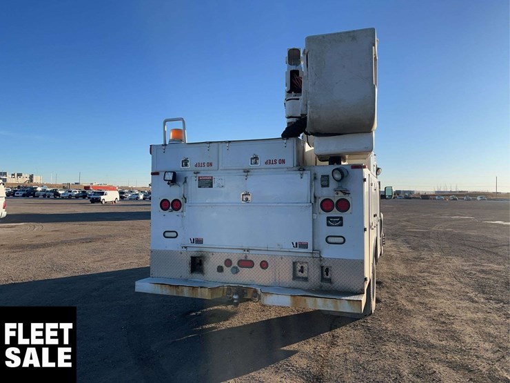 2014-ram-5500-4x4-s/a-bucket-truck-image-7