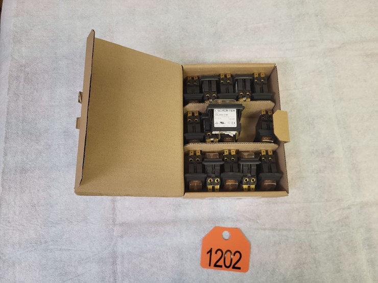 (15)-schurter-20-amp-240-volt-single-phase-breakers---tag-#1202-image-1