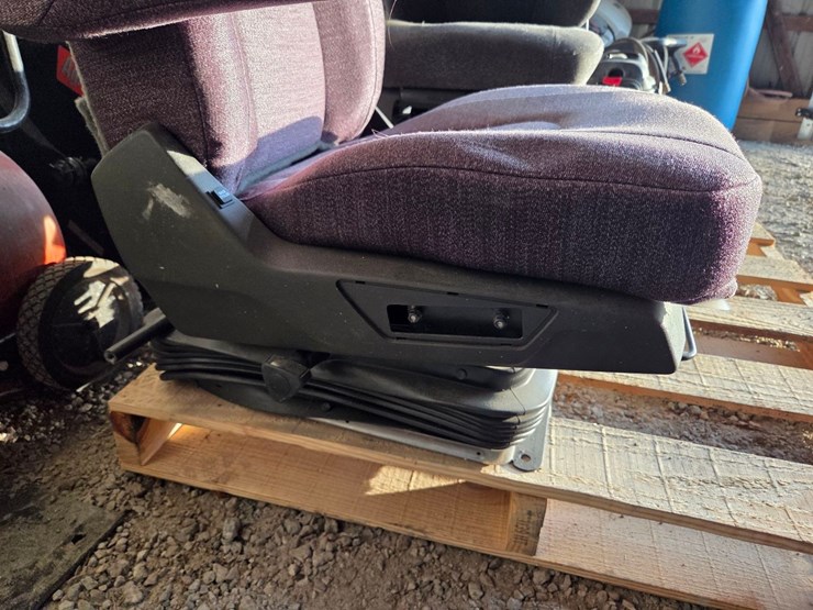 semi-driver-seat,-like-new-image-5