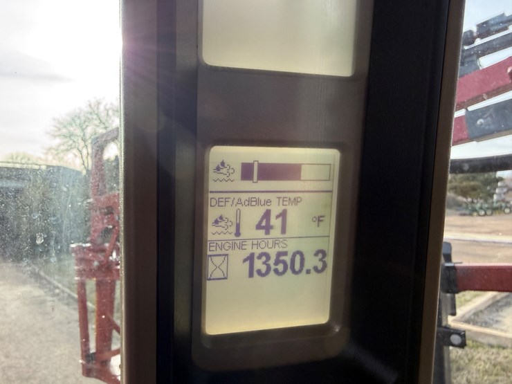 2019-case-ih-patriot-2250-image-33