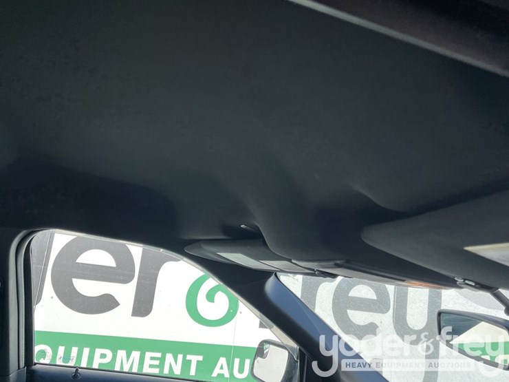 2016-ford-explorer-xlt-image-40