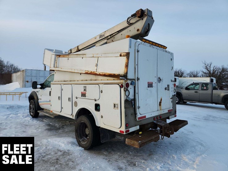 2006-ford-f550-image-3