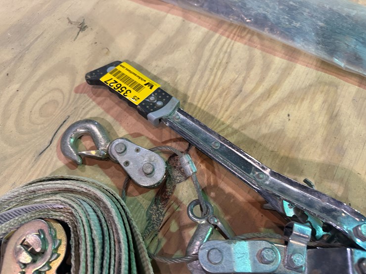 #35627-•-lot-of-(2)-ratchet-straps-&-binder-(1)-come-a-long-image-6