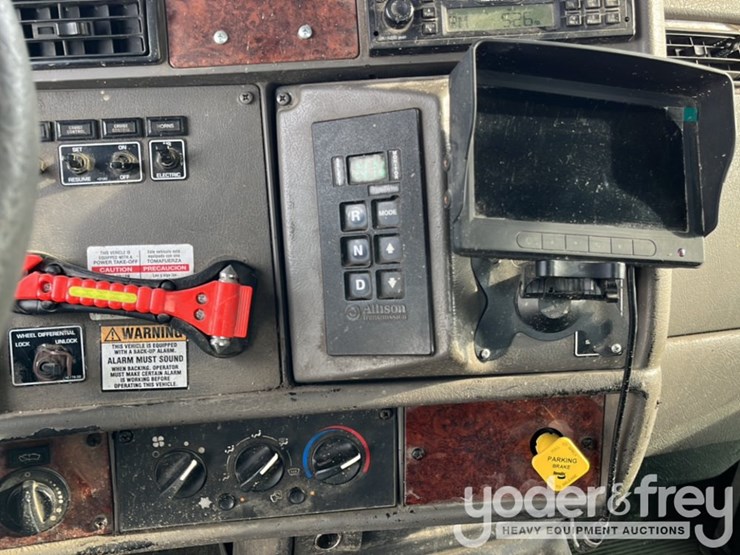 2007-kenworth-t300-image-17