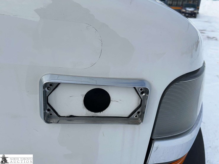 2017-chevrolet-express-s/a-ambulance-image-47