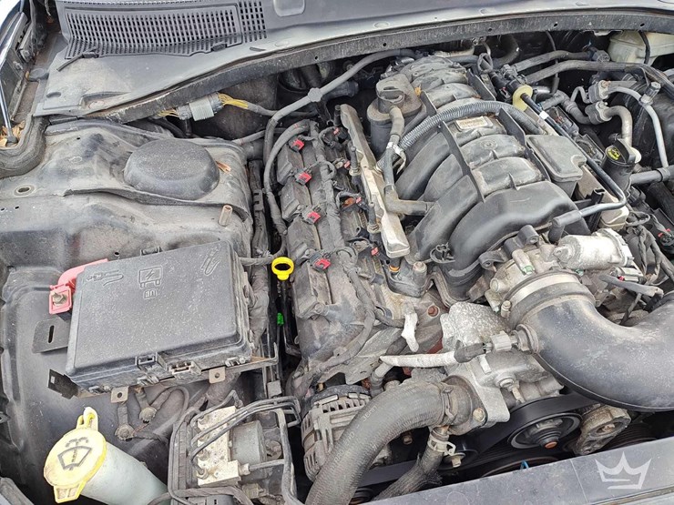 2015-dodge-charger-sedan-image-6