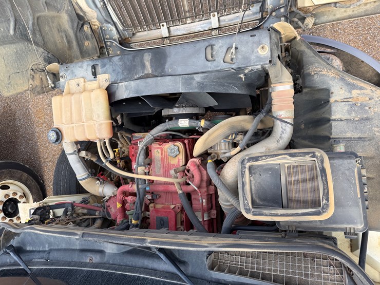 2018-international-durastar-4400-image-22