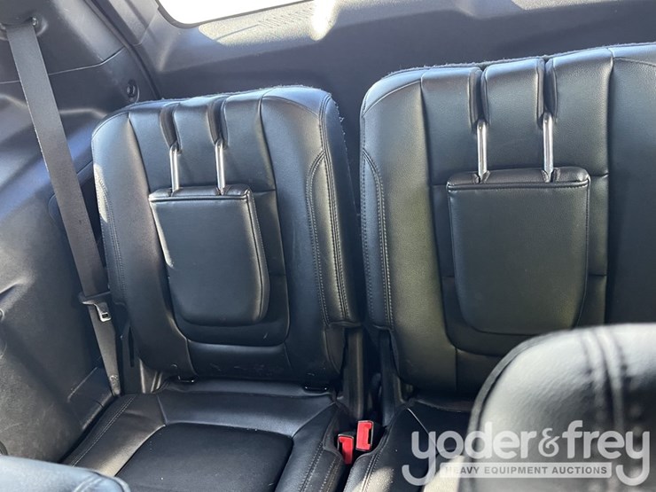 2016-ford-explorer-xlt-image-29