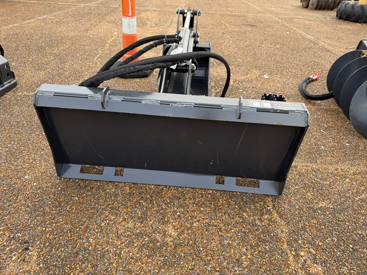 #7946-•-skid-steer-big-arm-backhoe-image-4