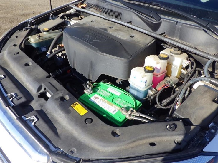 2014-toyota-rav4-image-10