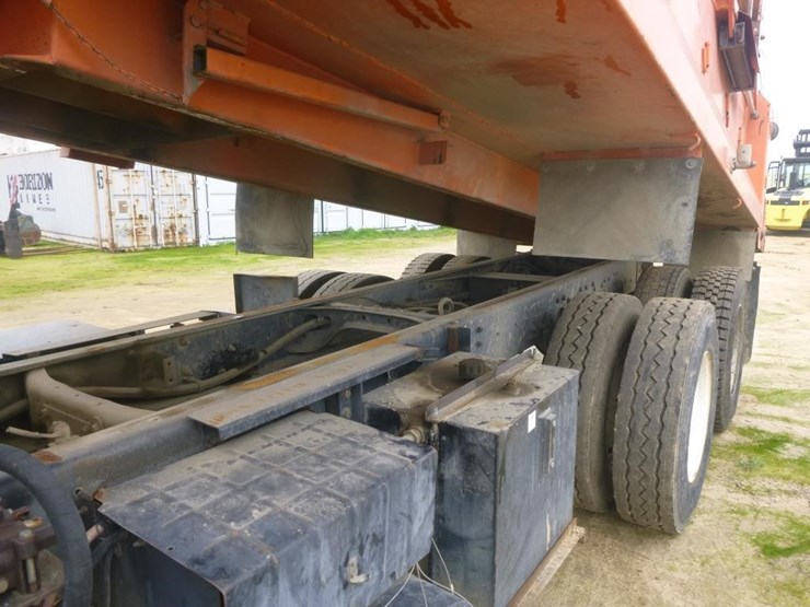 2002-international-2674-image-24