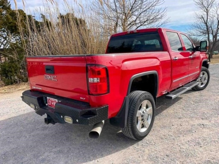 2016-gmc-2500-image-14