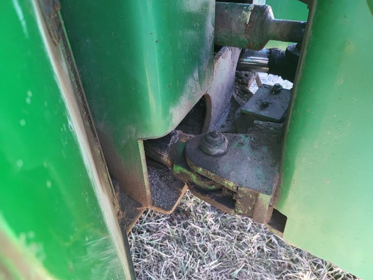 john-deere-7520-image-23