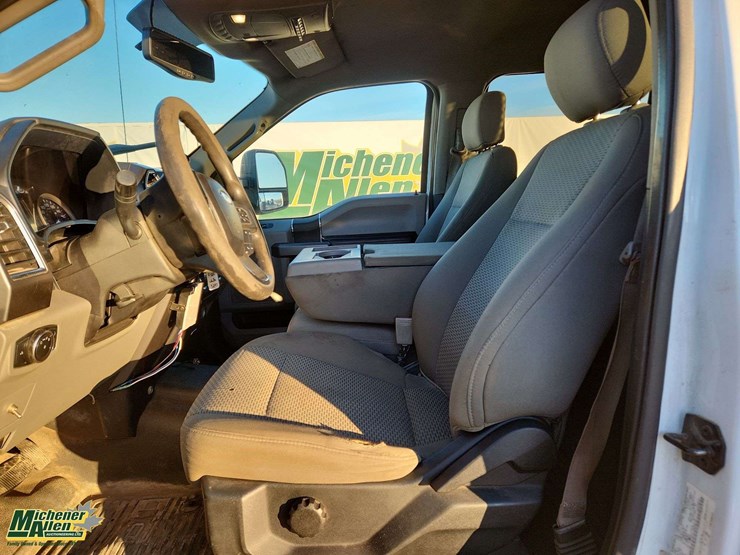 2018-ford-f550-image-13