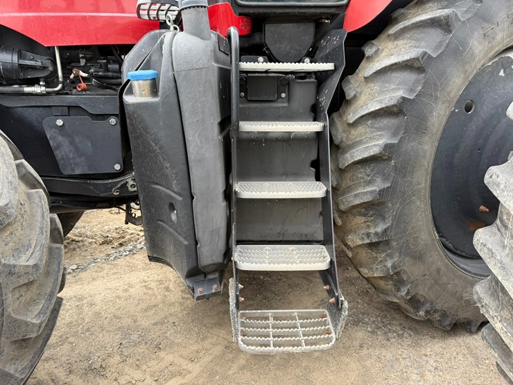 2015-case-ih-340-image-18