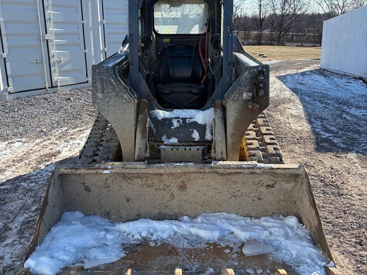 2017-deere-323e-image-2