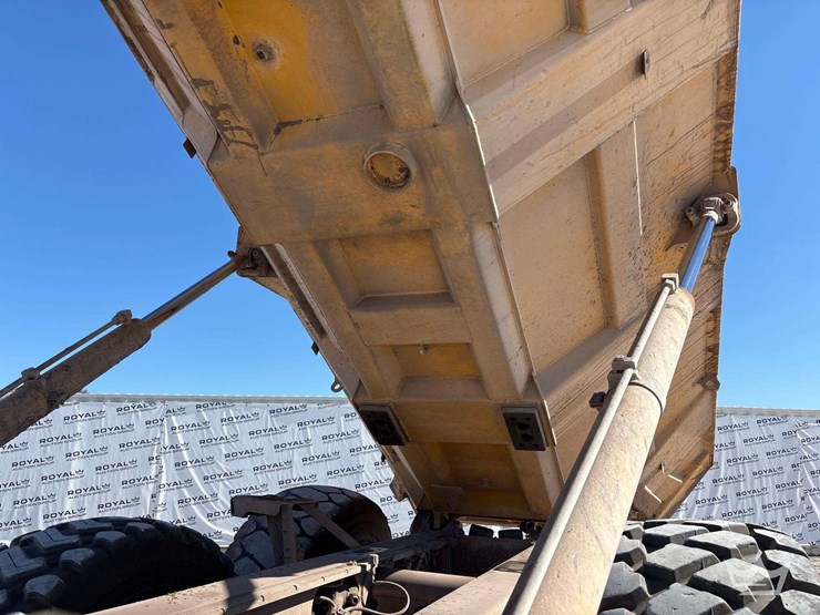 2006-deere-250d-image-10