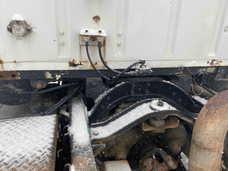 1983-ford-9000-image-53