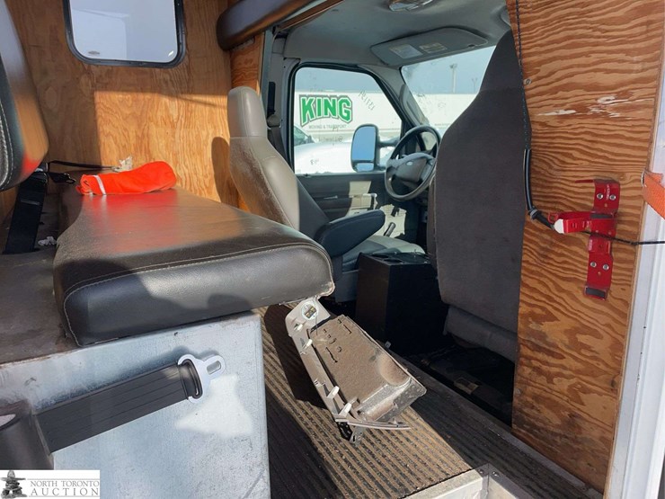 2014-ford-e-series-s/a-cube-van-image-25