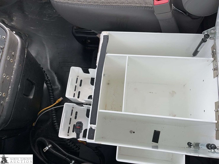 2017-chevrolet-express-s/a-ambulance-image-18