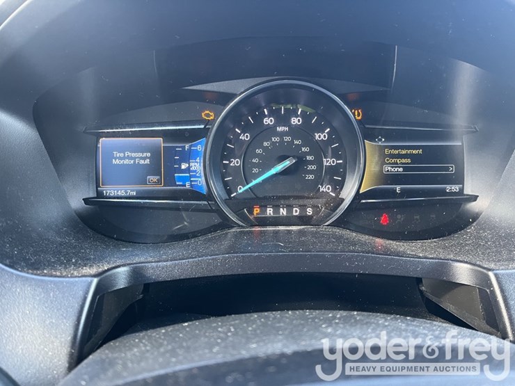 2016-ford-explorer-xlt-image-22