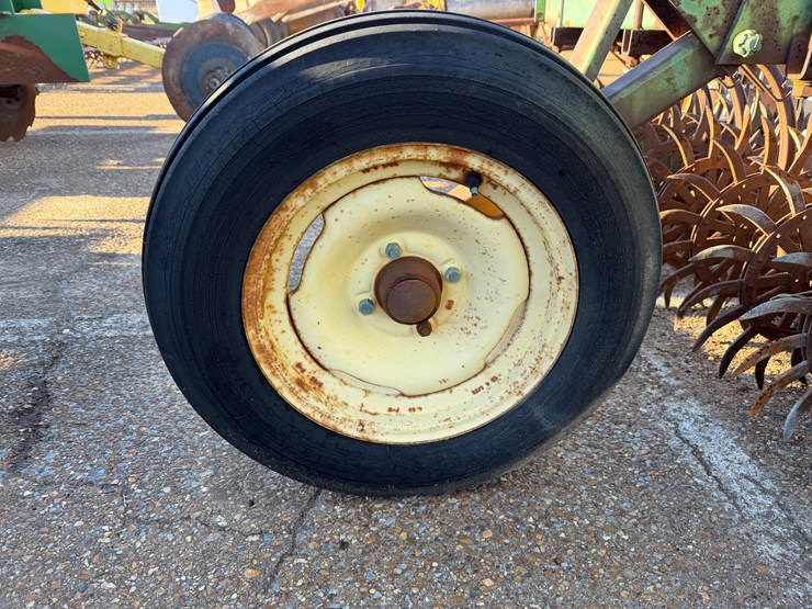 john-deere-400-image-4