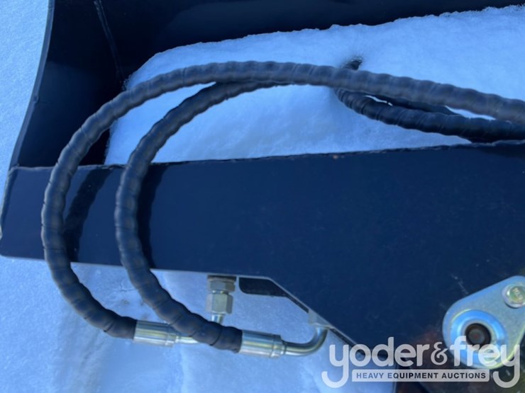 32"-hydraulic-tilt-bucket-to-suit-mini-excavator,-1”-pin-image-6