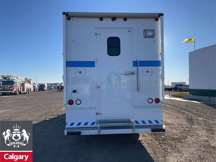 2009-ford-low-cab-forward-s/a-emergency-support-truck-image-4