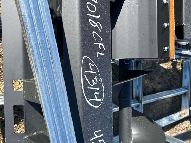 2025-hydraulic-trencher-skid-steer-attachment-image-10