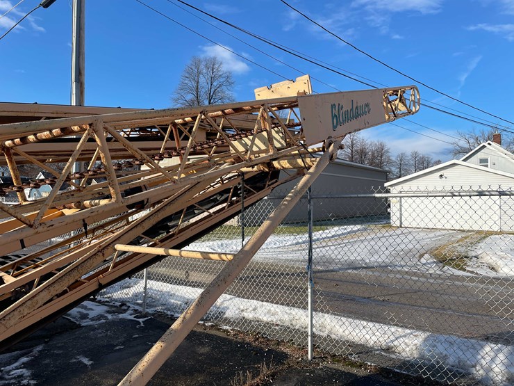 #2252-•-portable-conveyer-lift-image-18