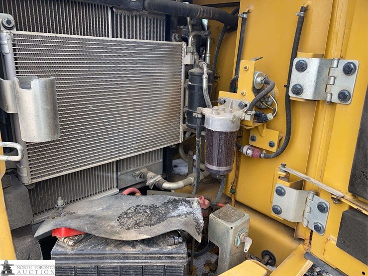 2017-caterpillar-307e2-image-13